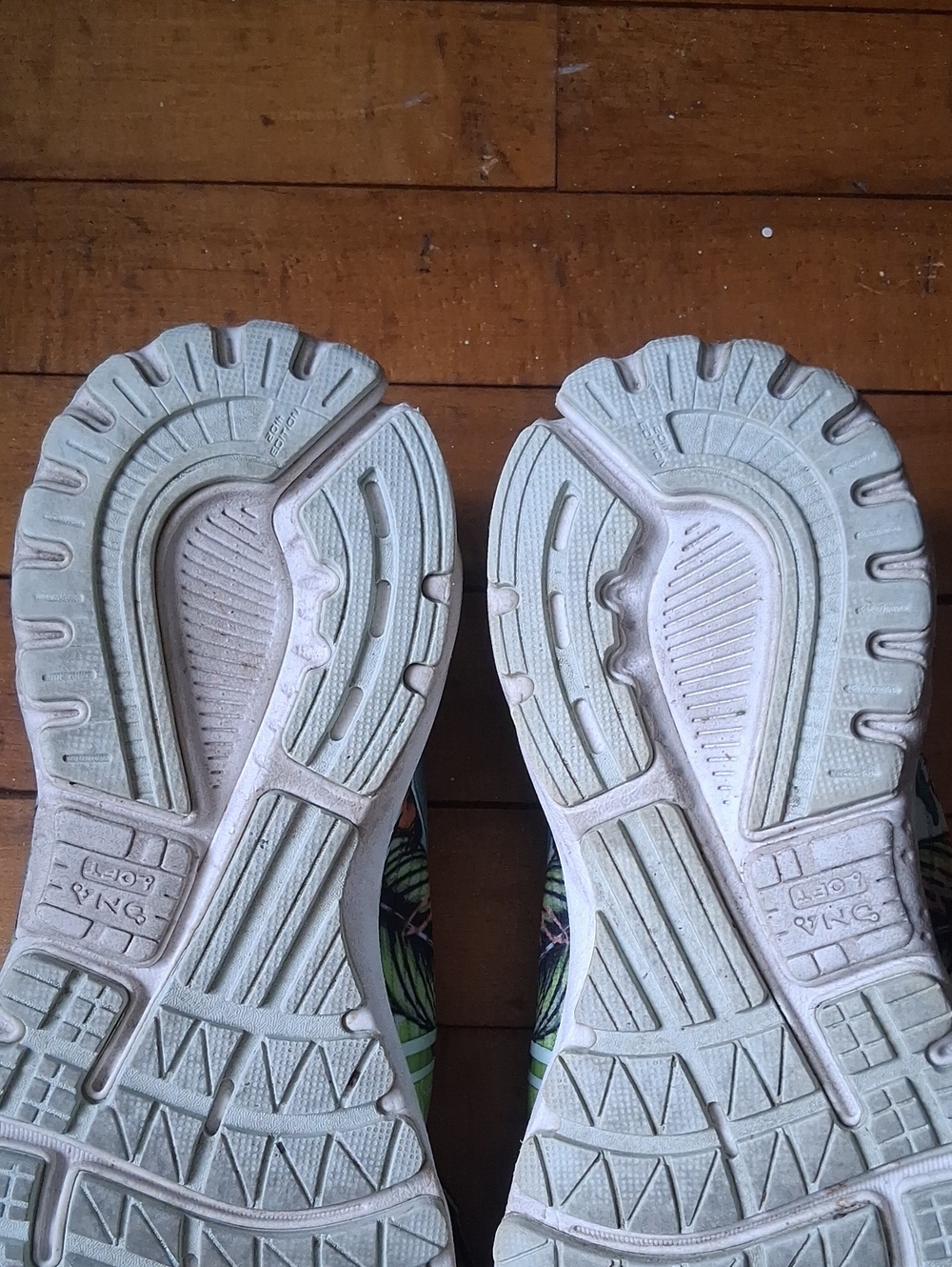 Brooks Sz 9 Adrenaline GTS - Picture 8 of 11